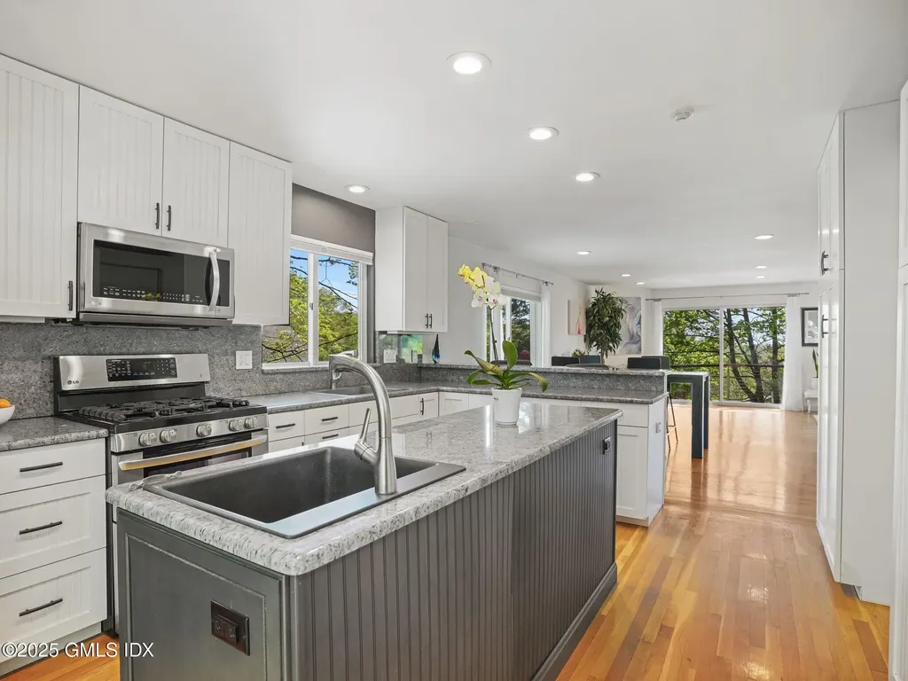 228 Pemberwick Road Greenwich CT 06831