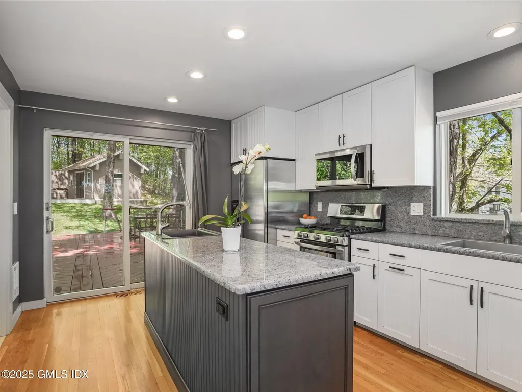228 Pemberwick Road Greenwich CT 06831