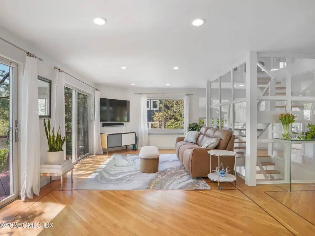 228 Pemberwick Road Greenwich CT 06831