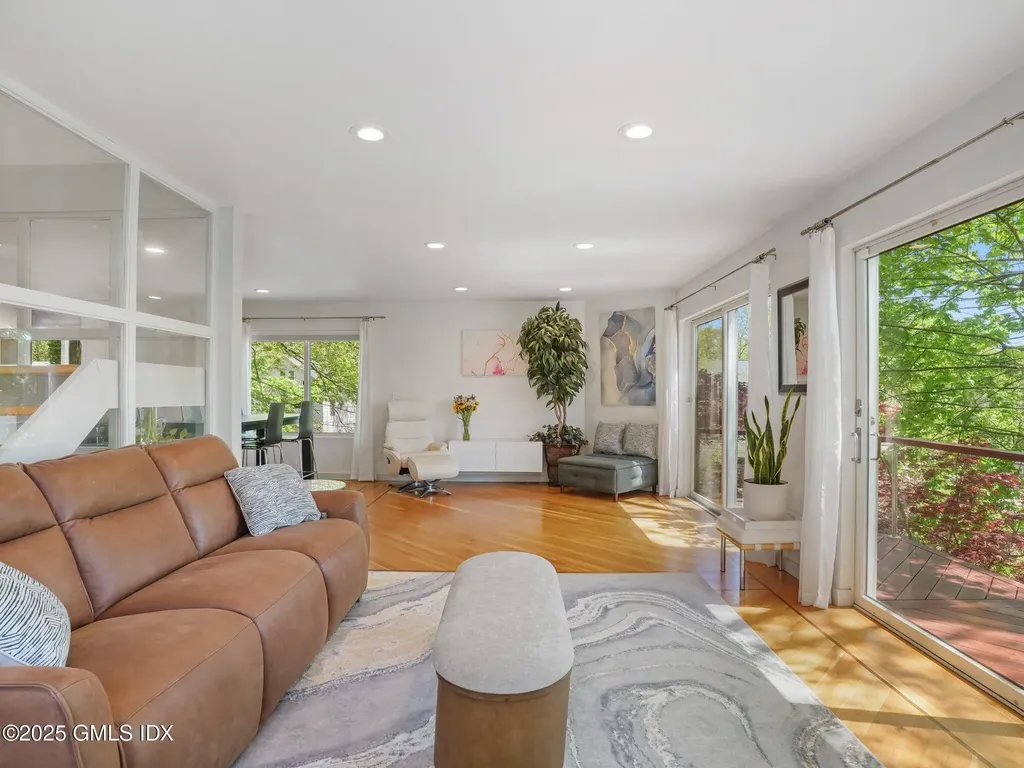 228 Pemberwick Road Greenwich CT 06831