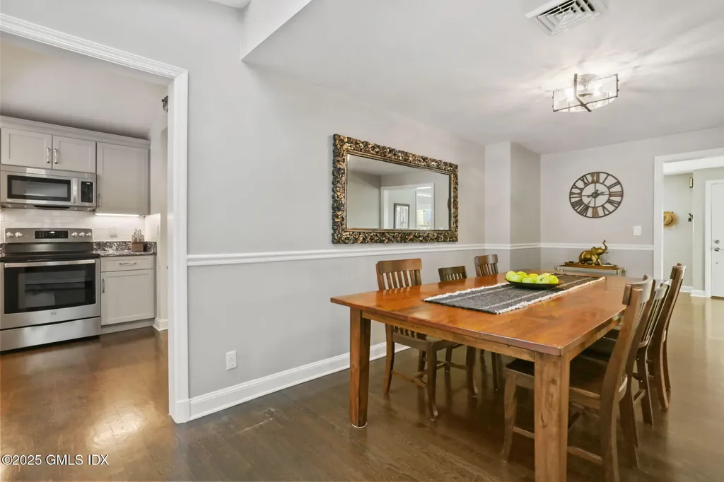 20 Highland Place Greenwich CT 06831