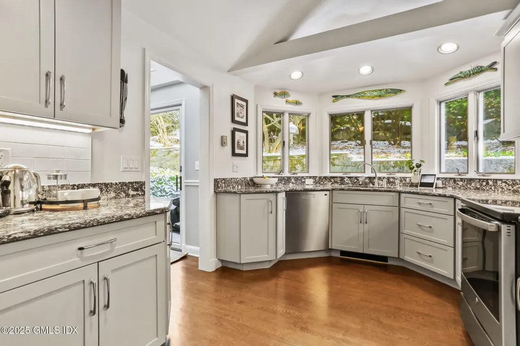 20 Highland Place Greenwich CT 06831