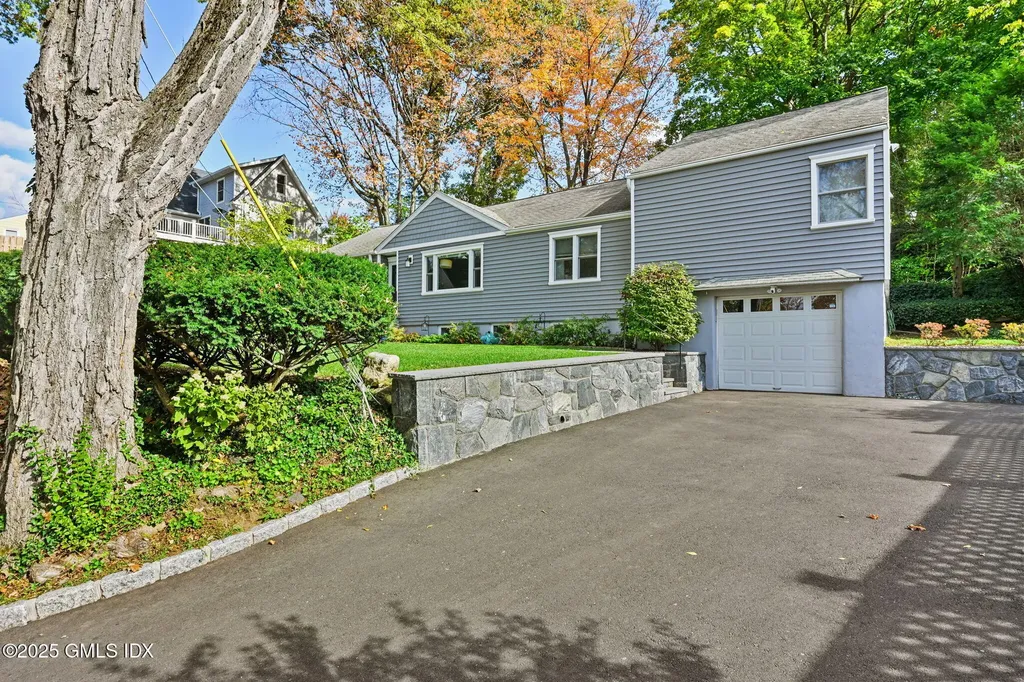 20 Highland Place Greenwich CT 06831