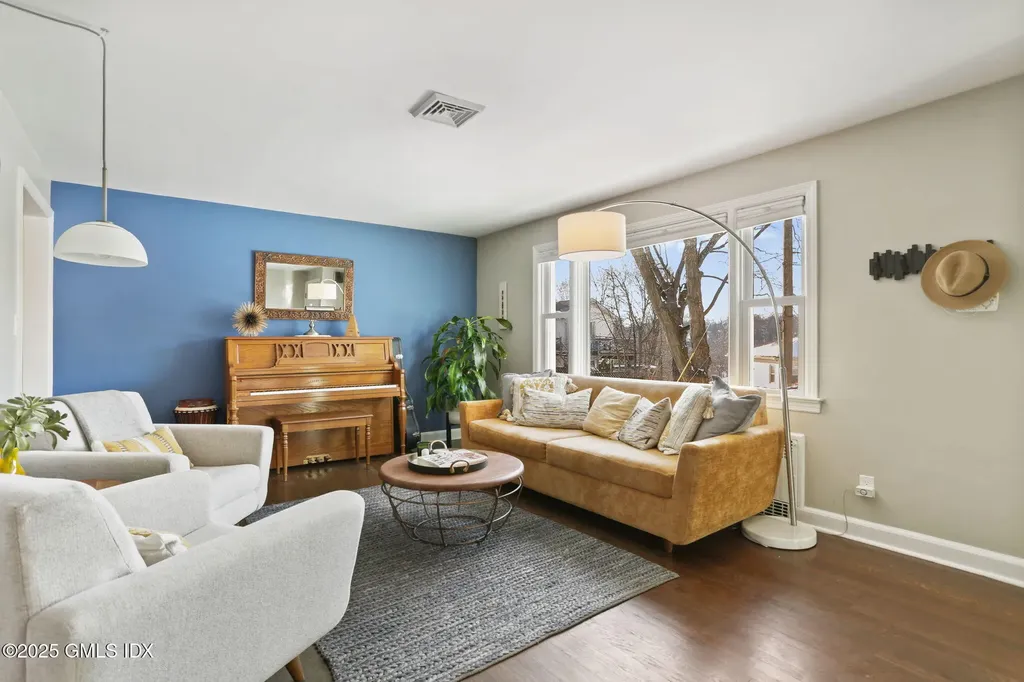 20 Highland Place Greenwich CT 06831