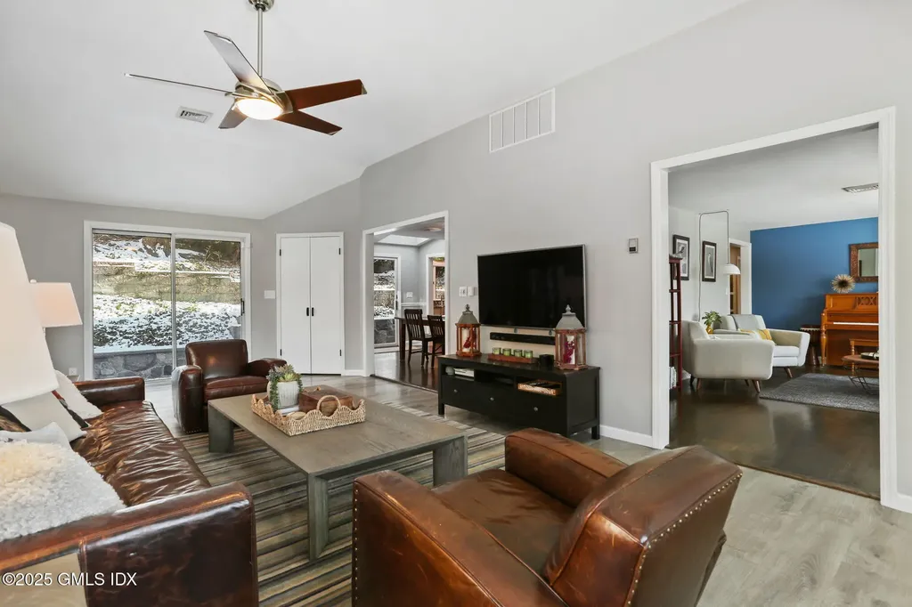 20 Highland Place Greenwich CT 06831