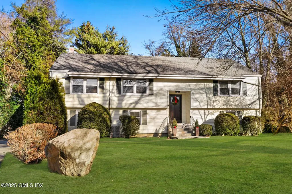 48 Meyer Place Riverside CT 06878