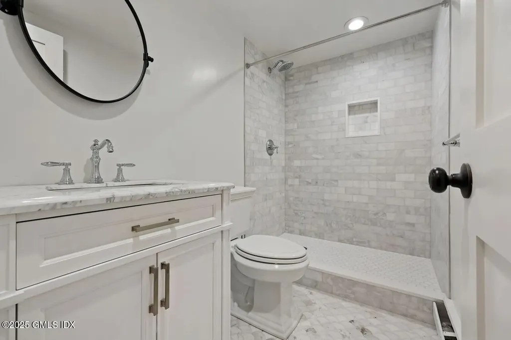 48 Meyer Place Riverside CT 06878