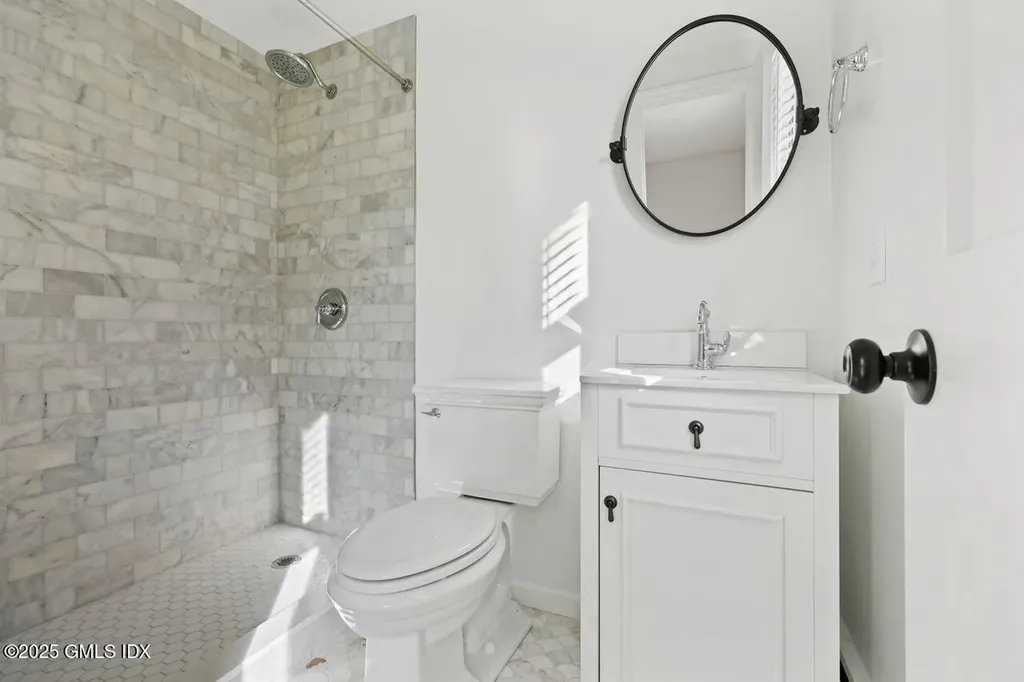 48 Meyer Place Riverside CT 06878