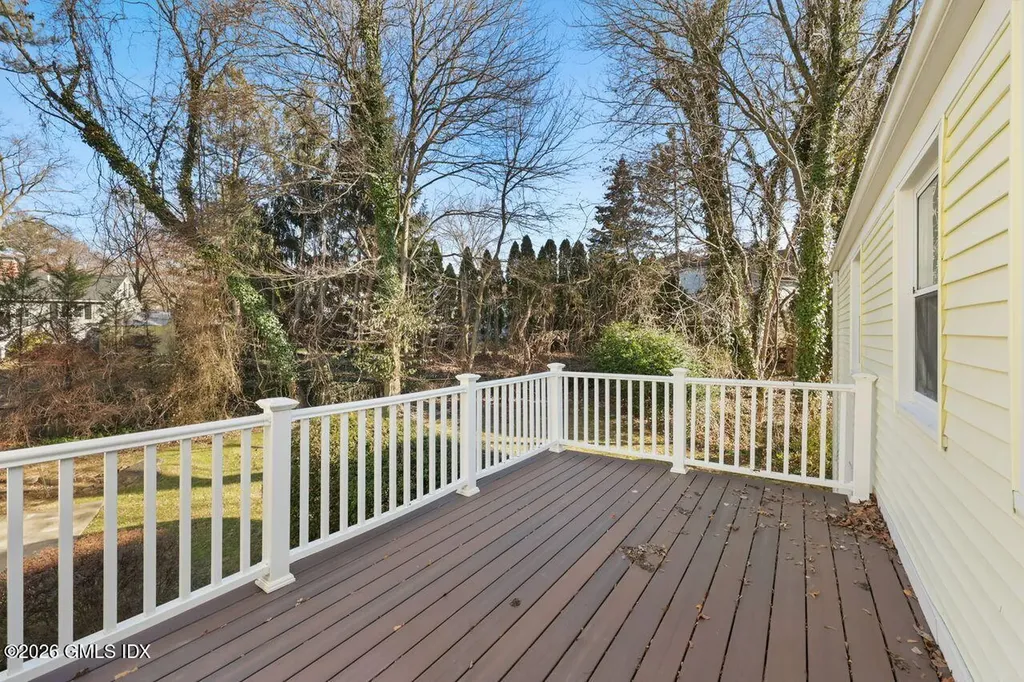 48 Meyer Place Riverside CT 06878