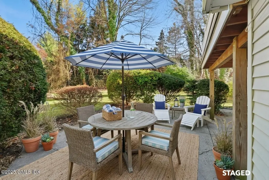 48 Meyer Place Riverside CT 06878