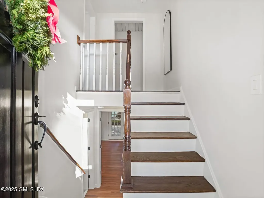 48 Meyer Place Riverside CT 06878