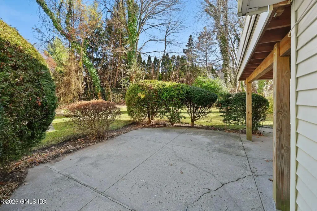 48 Meyer Place Riverside CT 06878