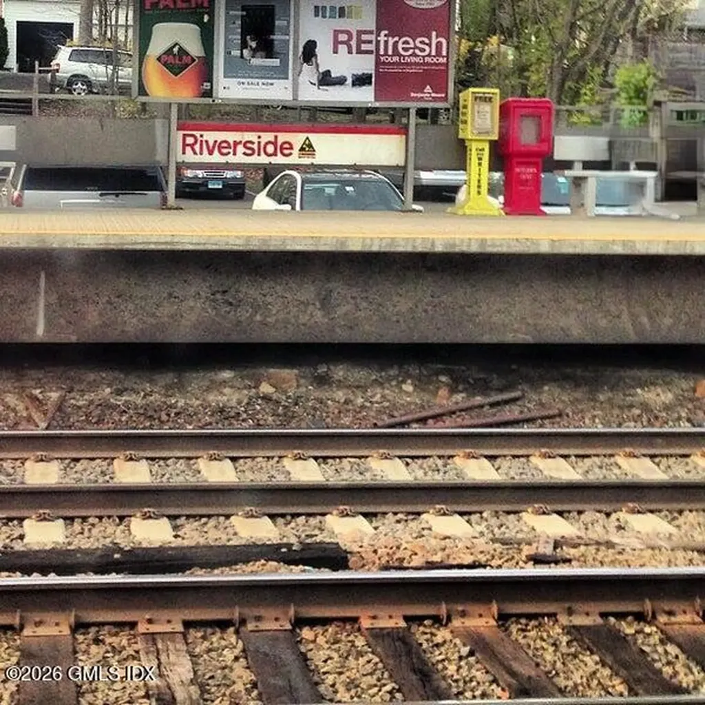 48 Meyer Place Riverside CT 06878