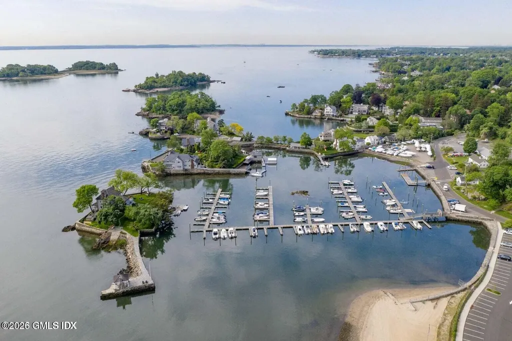 48 Meyer Place Riverside CT 06878