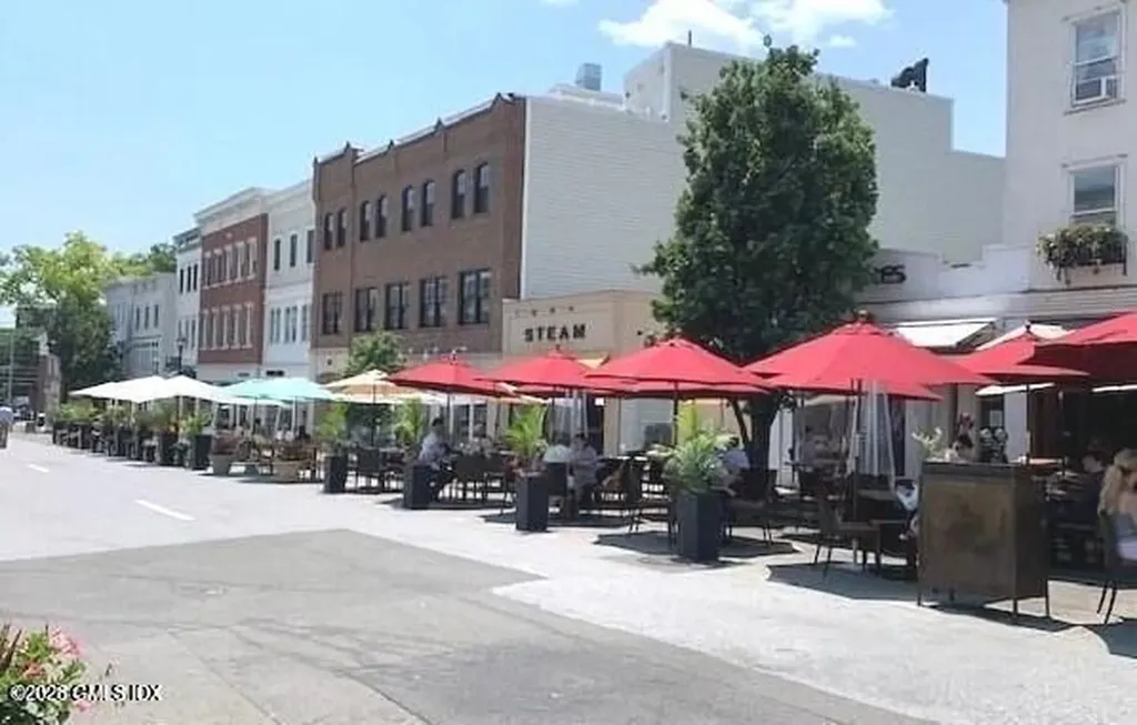 48 Meyer Place Riverside CT 06878