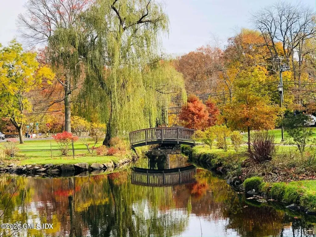 48 Meyer Place Riverside CT 06878