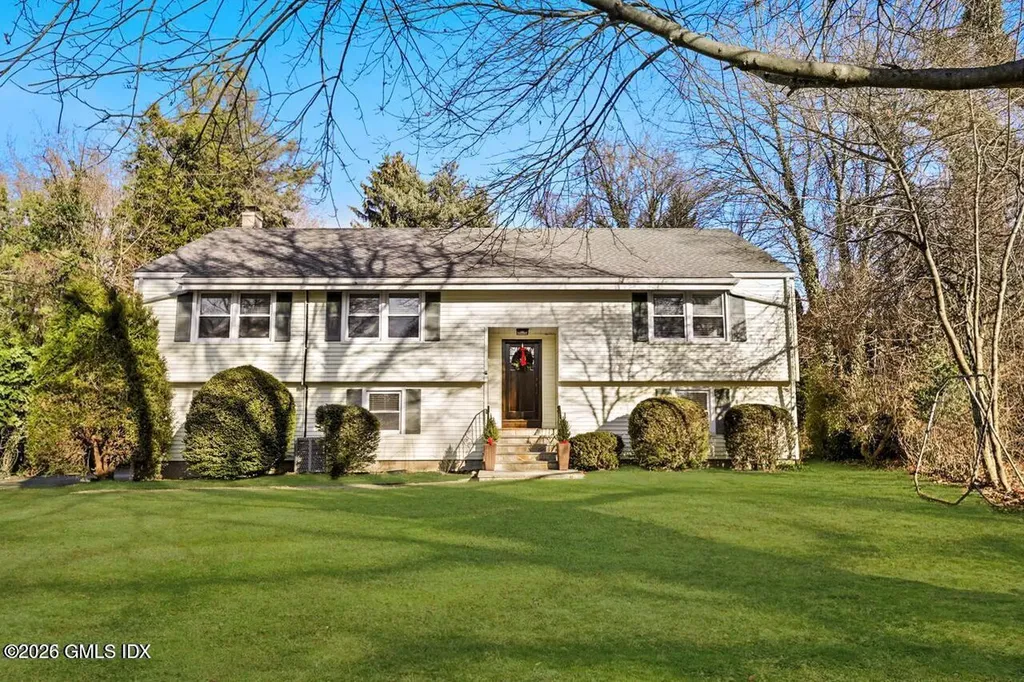 48 Meyer Place Riverside CT 06878