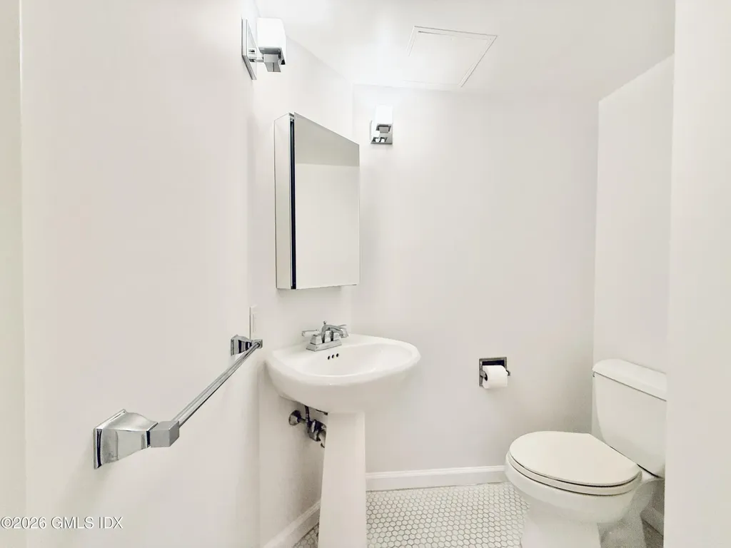 25 Forest Street Stamford CT 06901