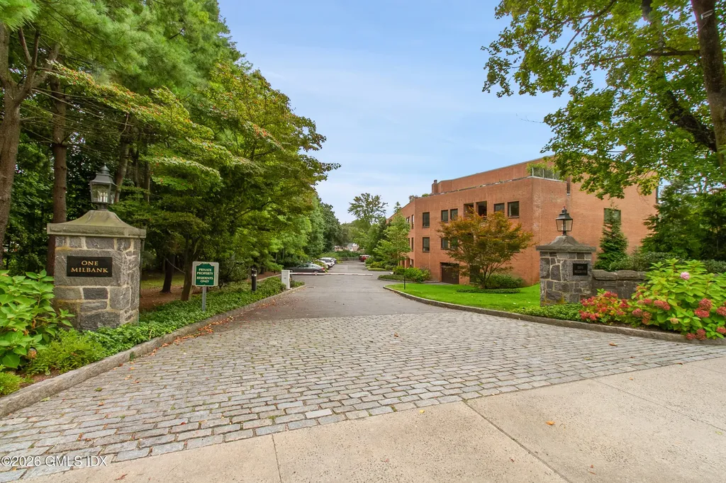 Greenwich CT, 1 Milbank Avenue, Unit 1A