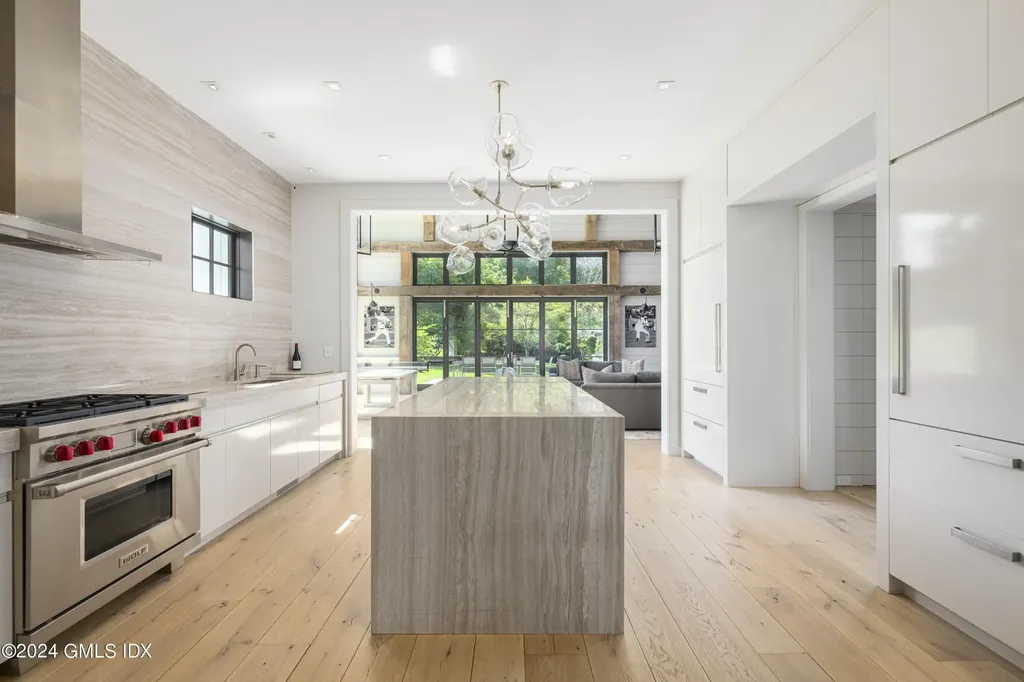 865 Hollow Tree Ridge Road Darien CT 06820