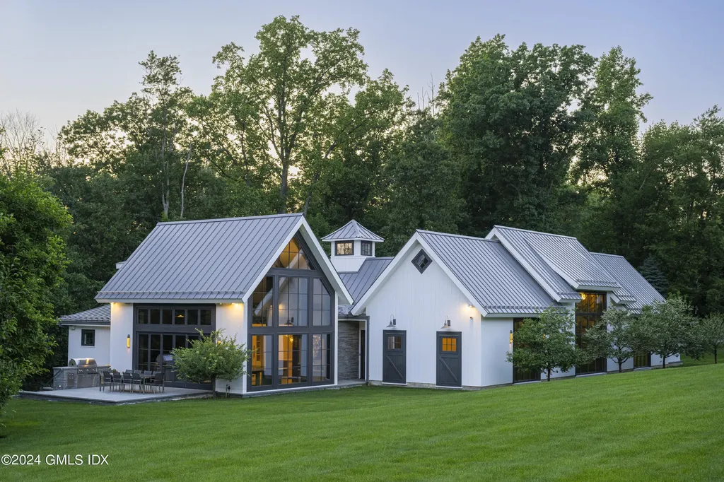 865 Hollow Tree Ridge Road Darien CT 06820