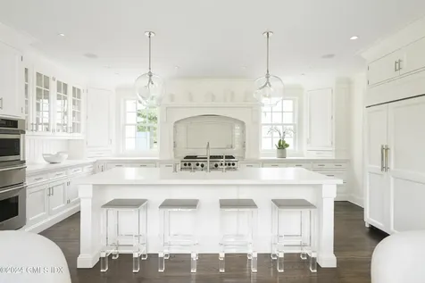865 Hollow Tree Ridge Road Darien CT 06820