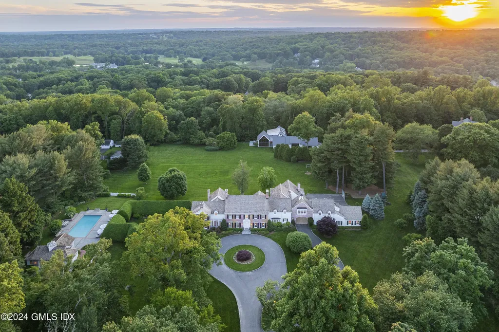 865 Hollow Tree Ridge Road Darien CT 06820