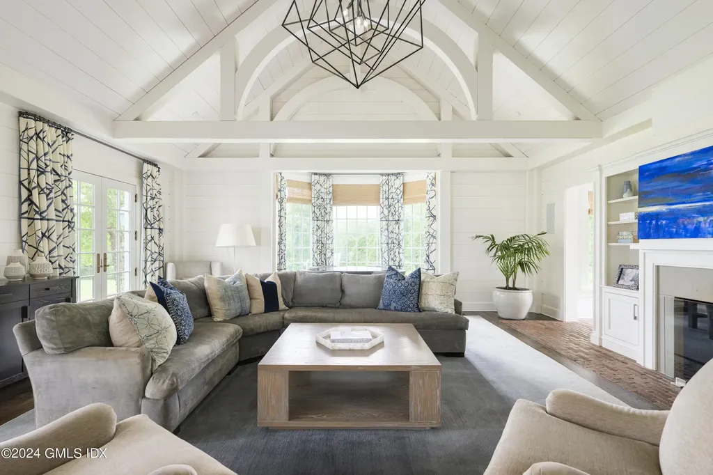 865 Hollow Tree Ridge Road Darien CT 06820