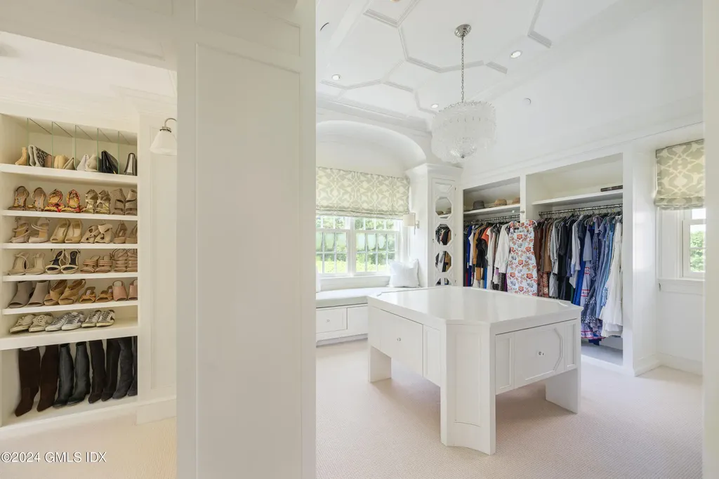865 Hollow Tree Ridge Road Darien CT 06820