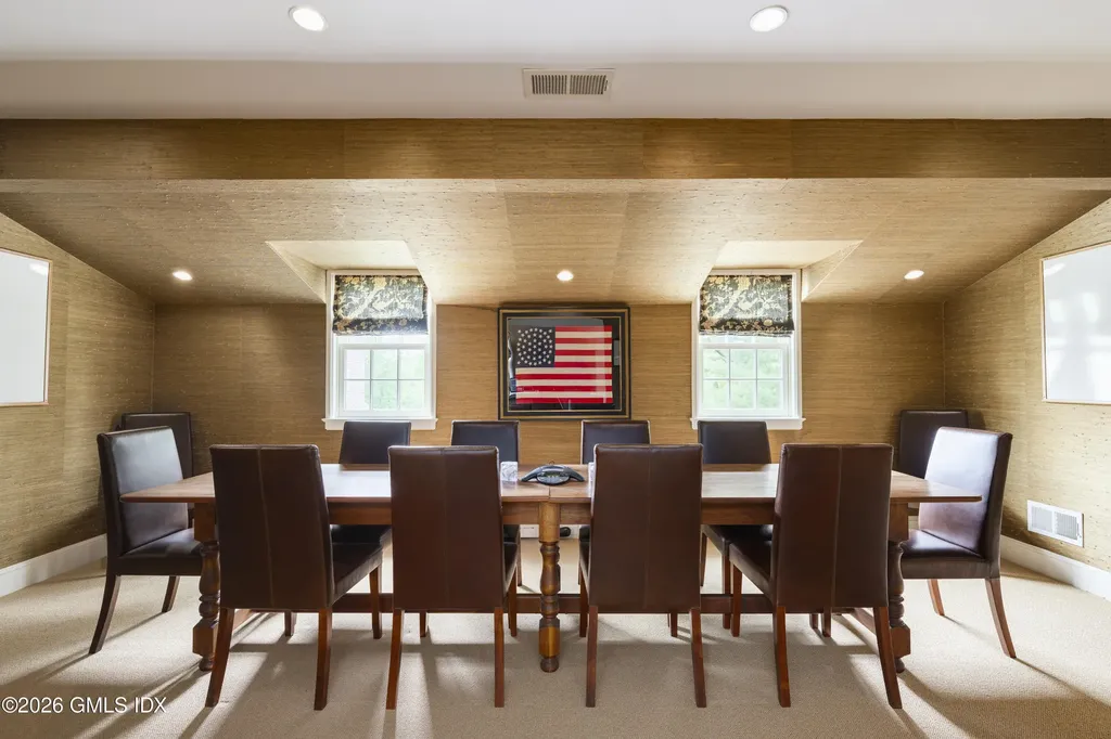 865 Hollow Tree Ridge Road Darien CT 06820
