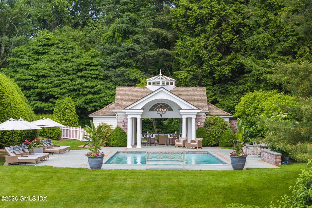 865 Hollow Tree Ridge Road Darien CT 06820