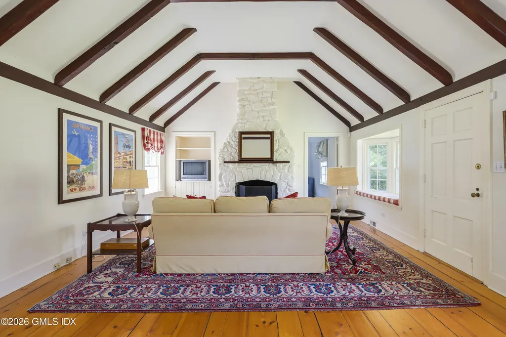 865 Hollow Tree Ridge Road Darien CT 06820