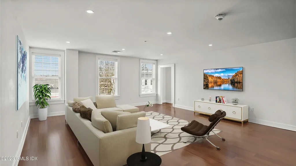 409 Greenwich Avenue Greenwich CT 06830