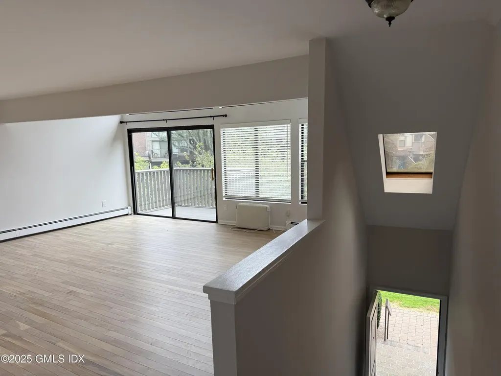 1465 E Putnam Avenue Old Greenwich CT 06870