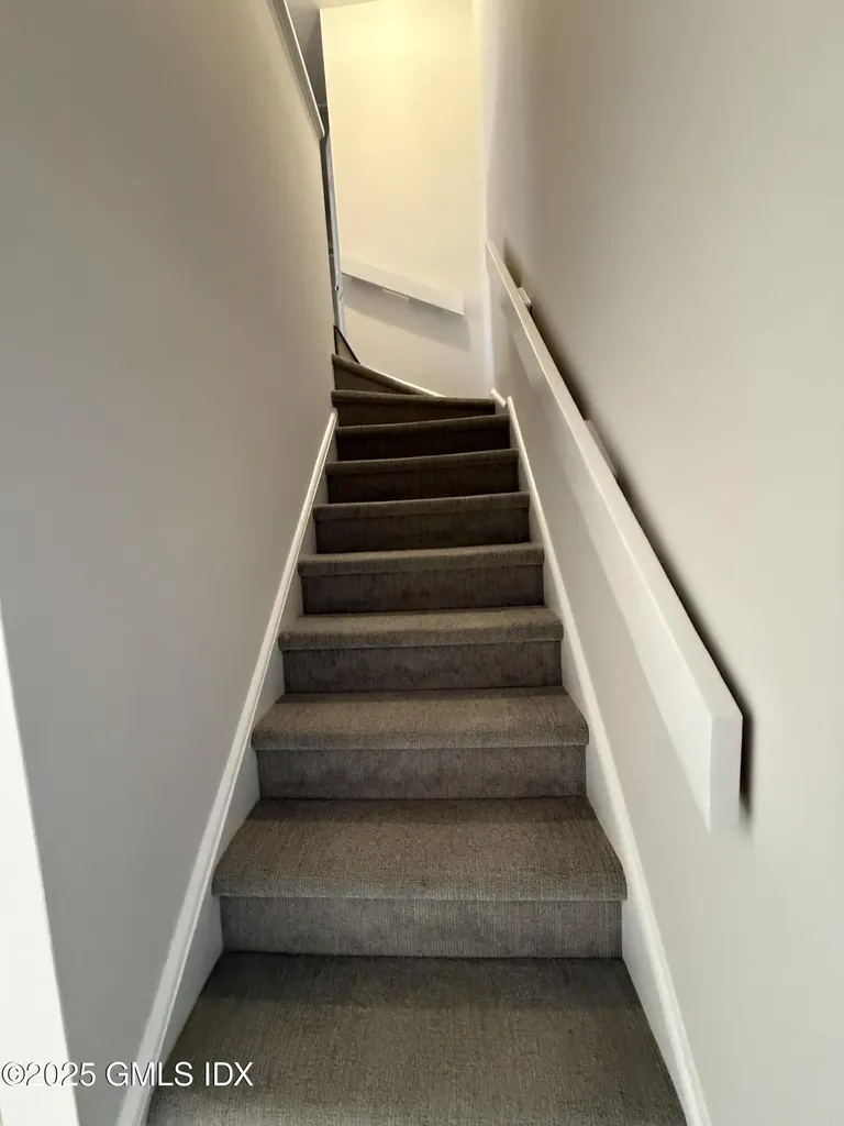 1465 E Putnam Avenue Old Greenwich CT 06870