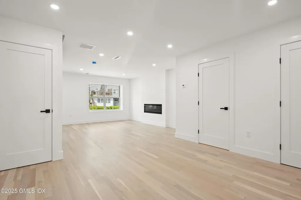 26 Homestead Lane Greenwich CT 06831