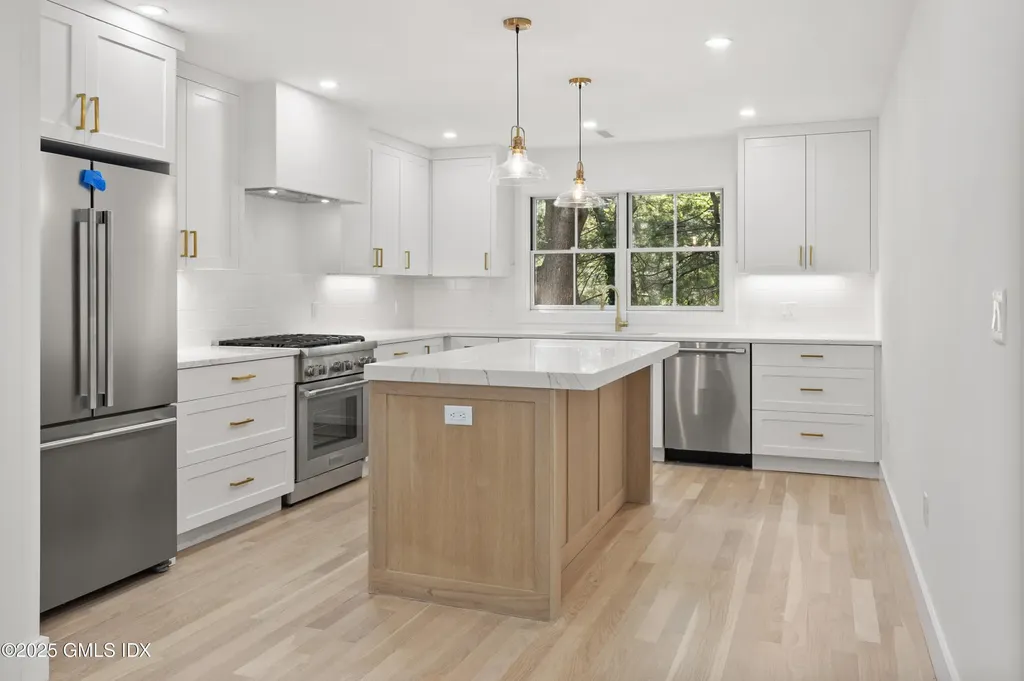 26 Homestead Lane Greenwich CT 06831