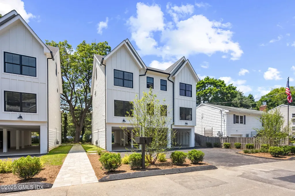 26 Homestead Lane Greenwich CT 06831