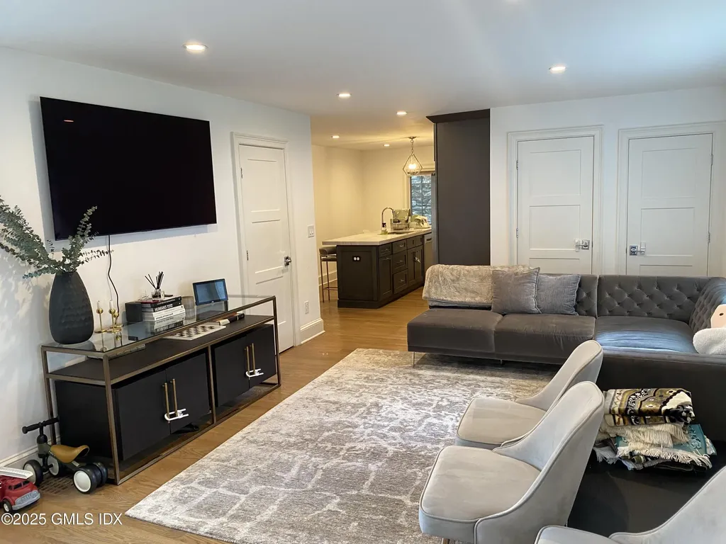 48 Richland Road Greenwich CT 06830