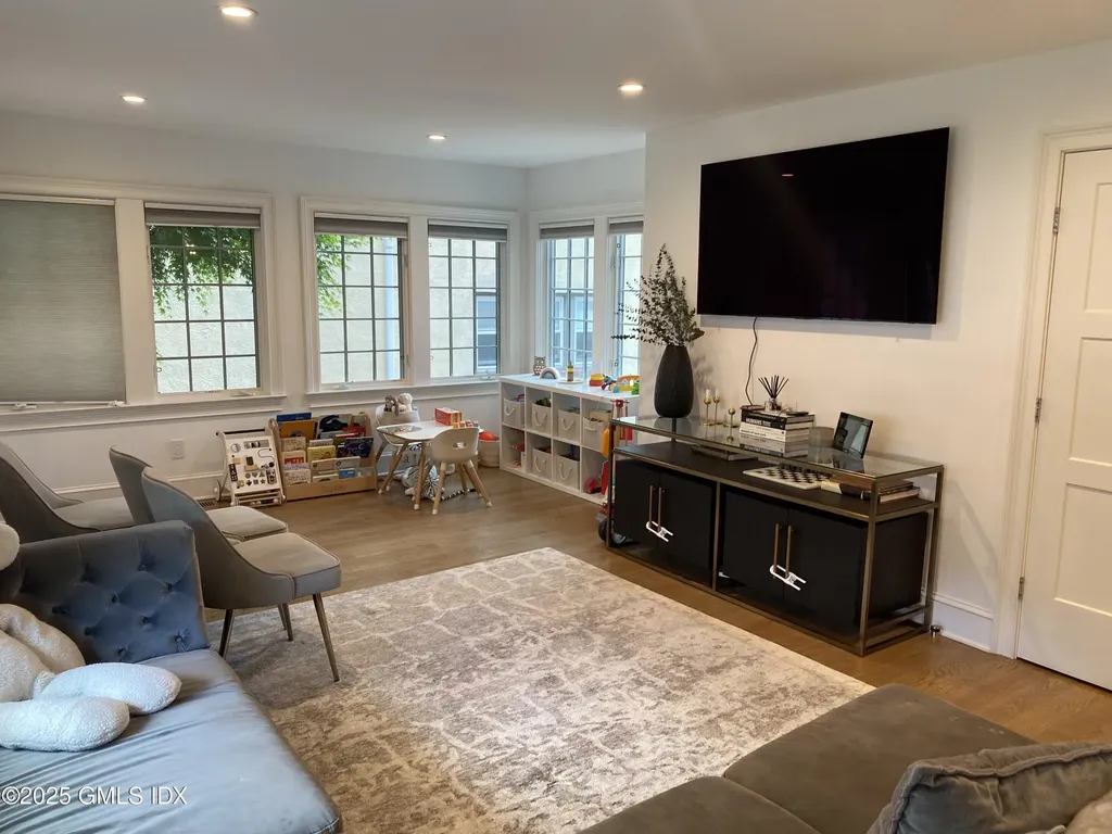 48 Richland Road Greenwich CT 06830