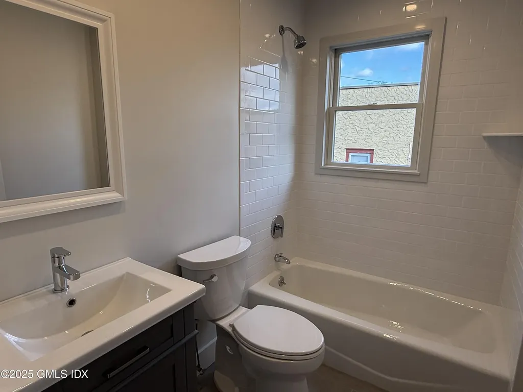 74 Hamilton Avenue Greenwich CT 06830