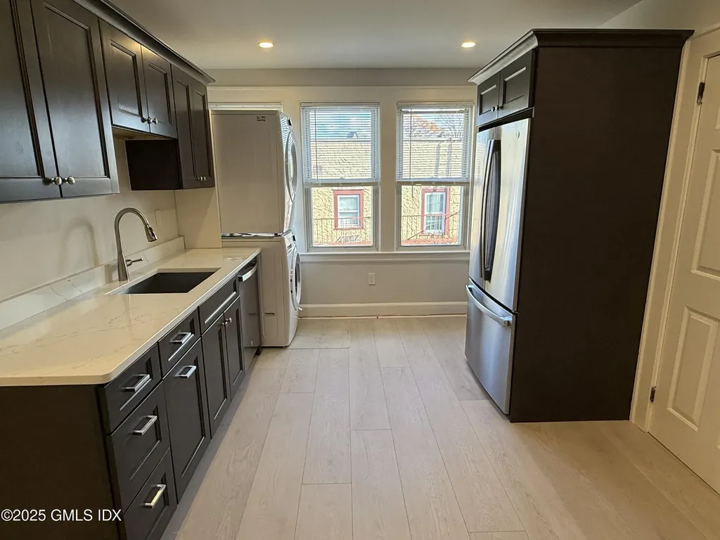 74 Hamilton Avenue Greenwich CT 06830