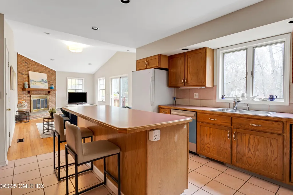 105 N Stamford Road Stamford CT 06903