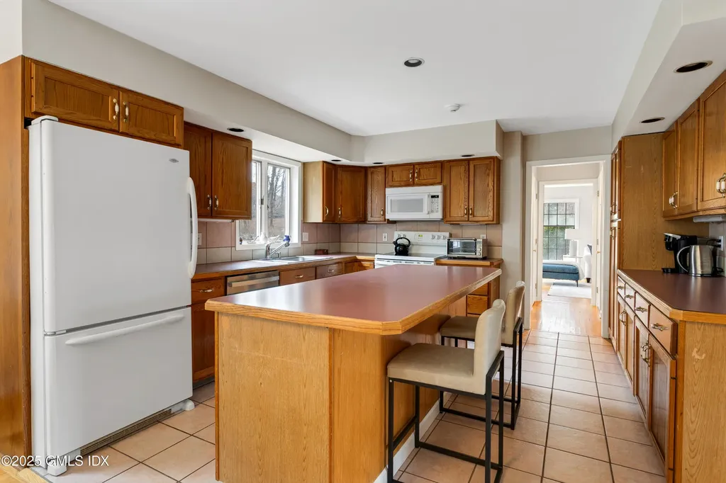 105 N Stamford Road Stamford CT 06903