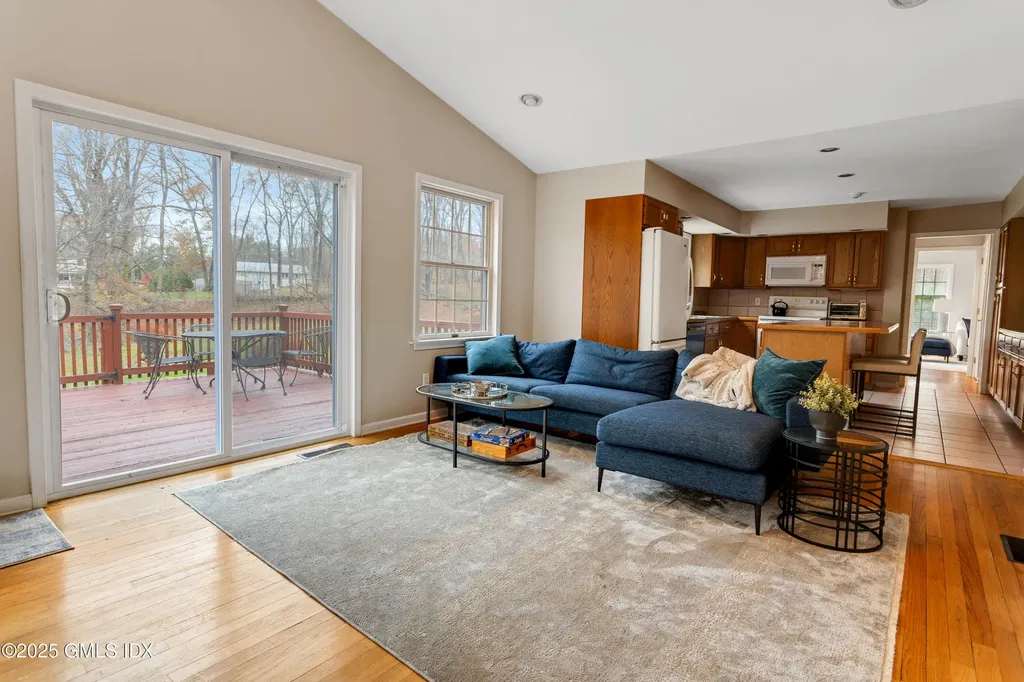 105 N Stamford Road Stamford CT 06903