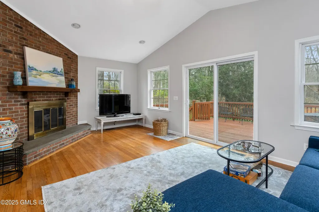 105 N Stamford Road Stamford CT 06903