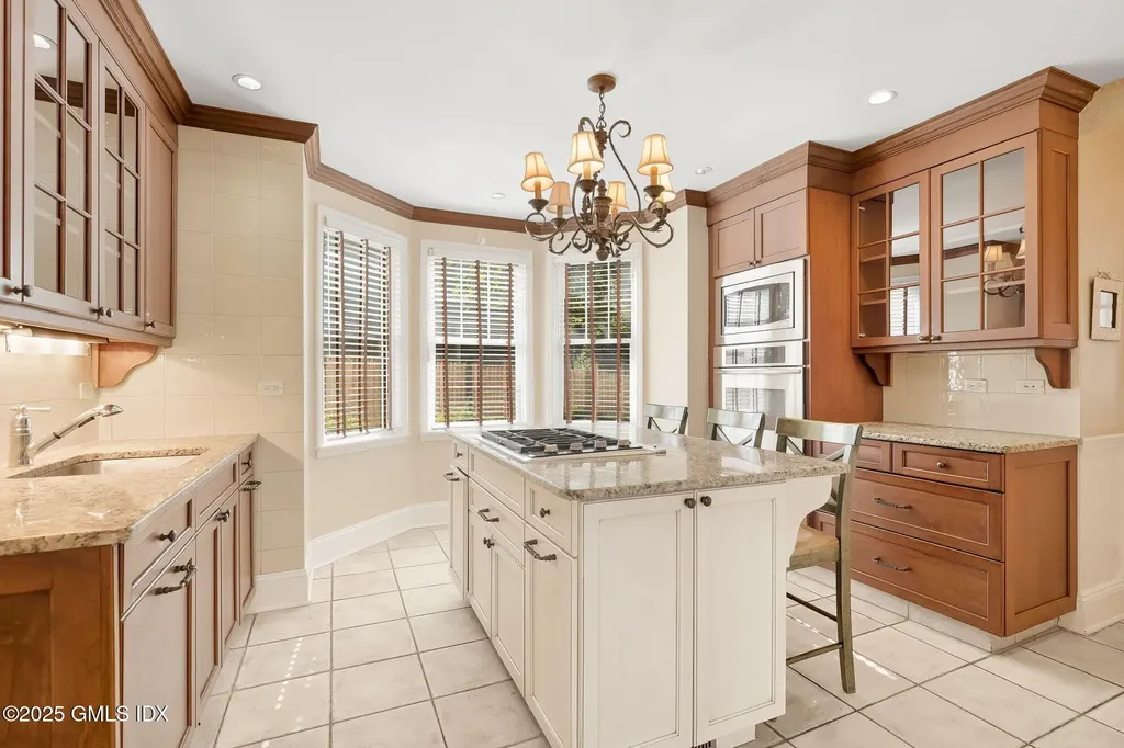 73 Mead Avenue Greenwich CT 06830