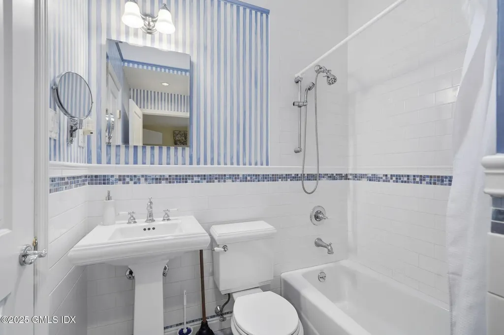 73 Mead Avenue Greenwich CT 06830