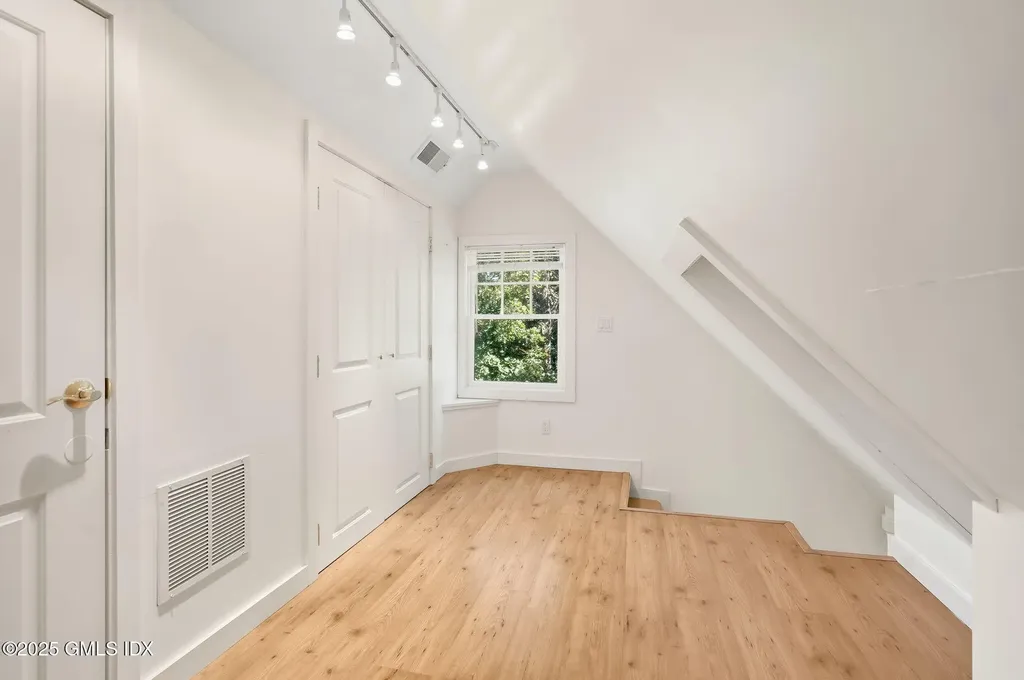 73 Mead Avenue Greenwich CT 06830