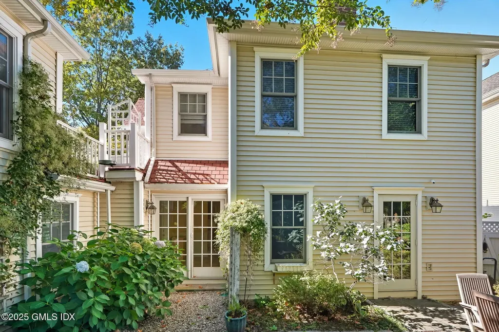 73 Mead Avenue Greenwich CT 06830